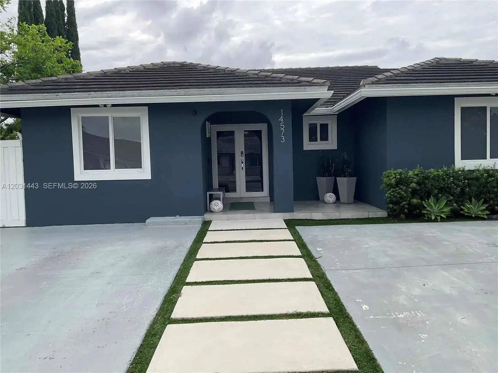 3 bedroom 2 bath Residential Lease for rent at 14573 SW 98th Ter # 0, Miami FL 33186