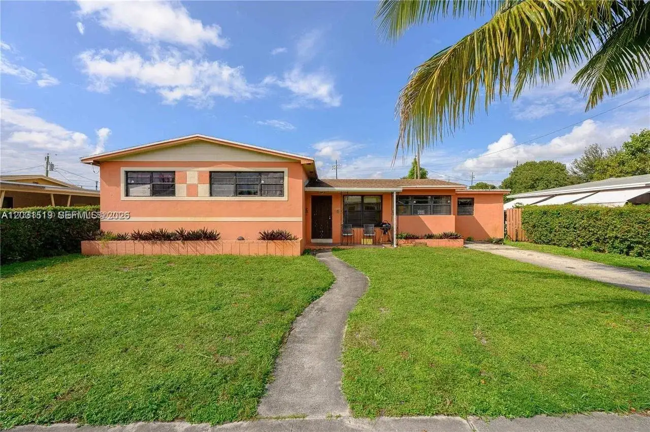 3 bedroom 2 bath Residential for sale at 17800 NW 14th Pl, Miami Gardens FL 33169
