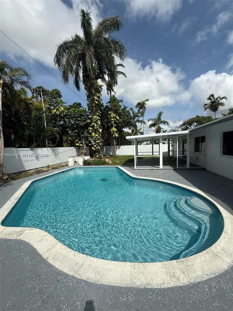 3 bedroom 2 bath Residential for sale at 9934 SW 195th St, Cutler Bay FL 33157