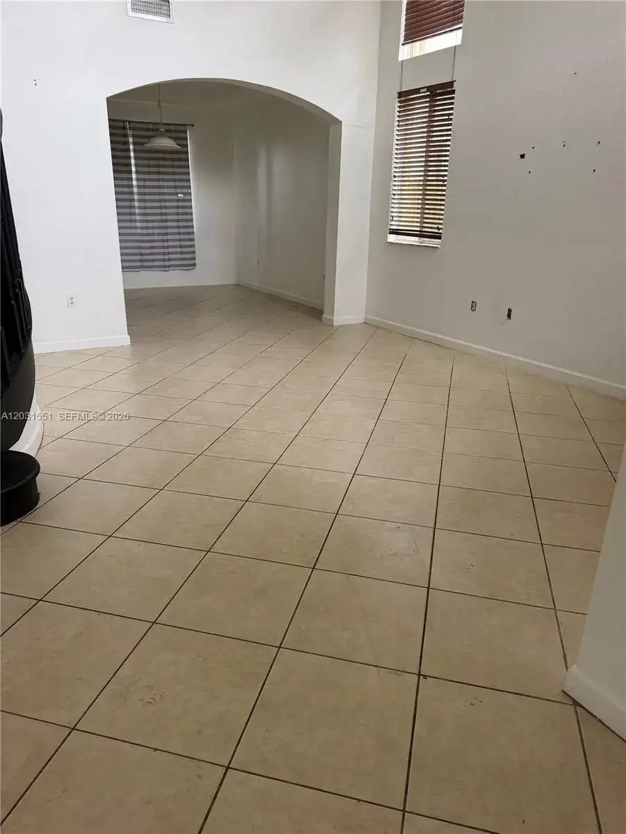 6 bedroom 3 bath Residential Lease for rent at 3581 NE 11th Dr # 0, Homestead FL 33033