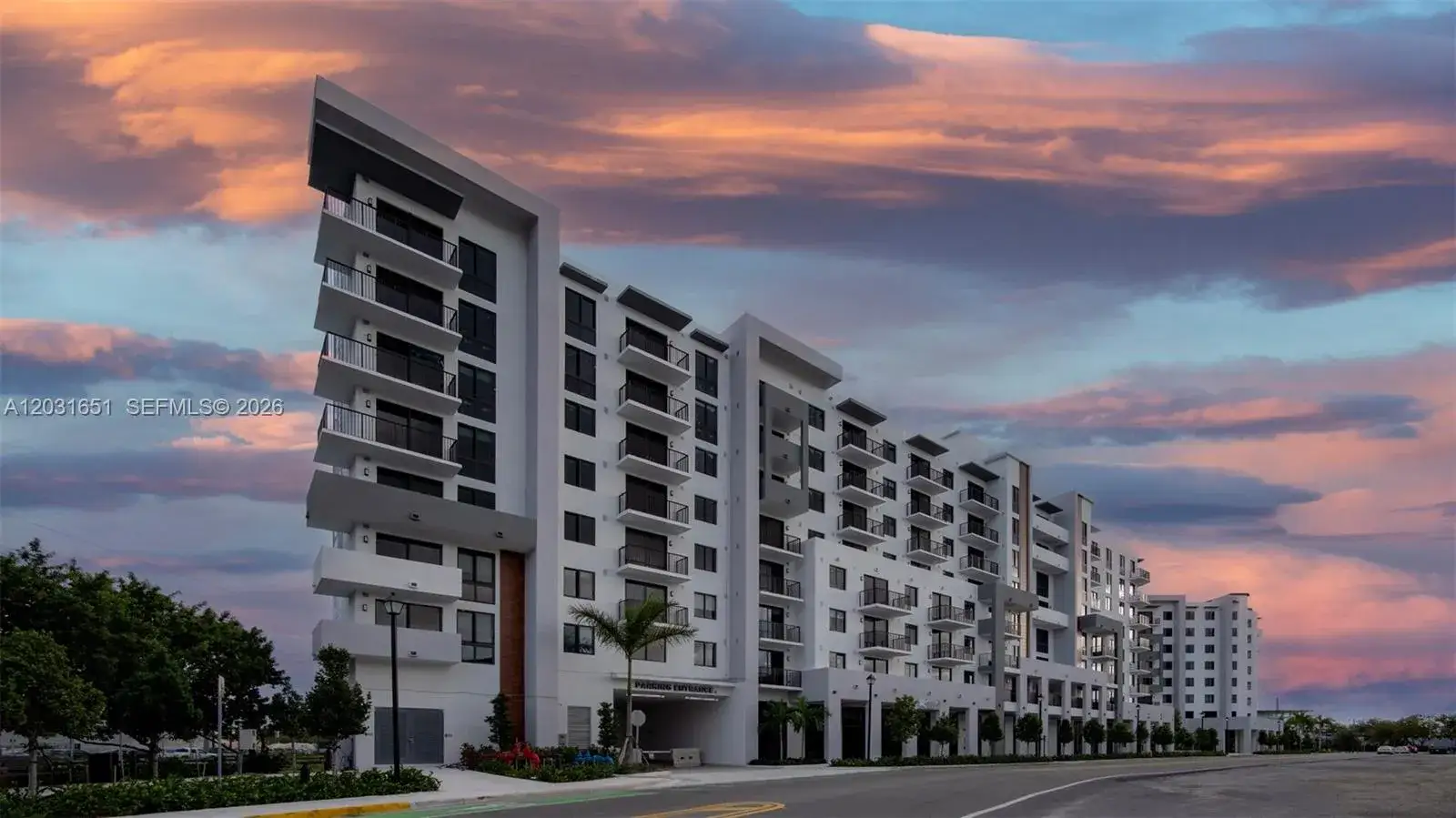 2 bedroom 2 bath Residential Lease for rent at 19401 W Dixie Hwy # 233, Miami FL 33180
