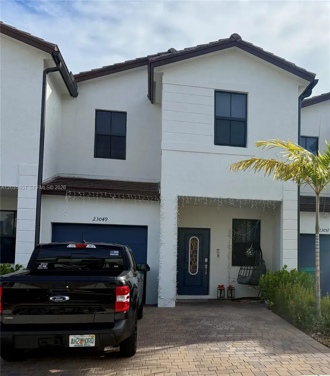 4 bedroom 2 bath Residential Lease for rent at 23049 SW 129th Pl, Miami FL 33170