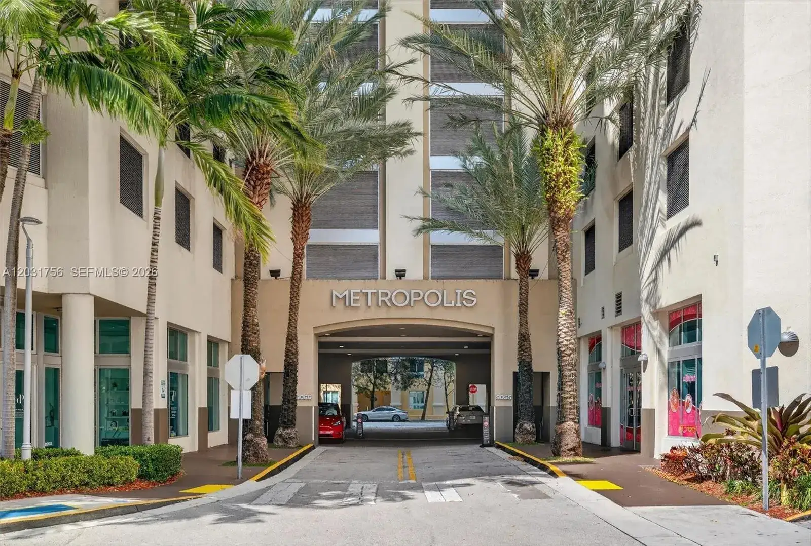 1 bedroom 1 bath Residential for sale at 9066 SW 73rd Ct # 1203, Miami FL 33156
