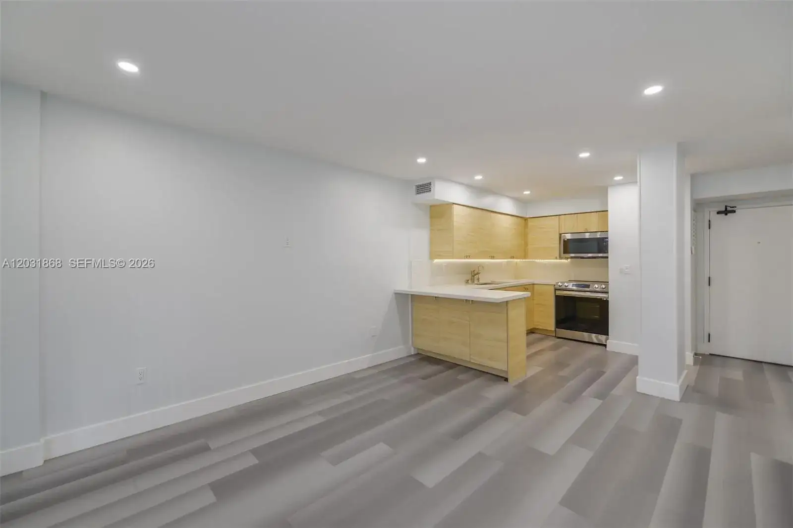 2 bedroom 1 bath Residential Lease for rent at 1800 NW 24th Ave # 712, Miami FL 33125