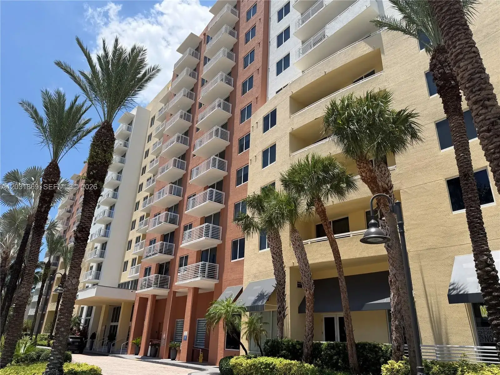 2 bedroom 2 bath Residential for sale at 18800 NE 29th Ave # 405, Aventura FL 33180