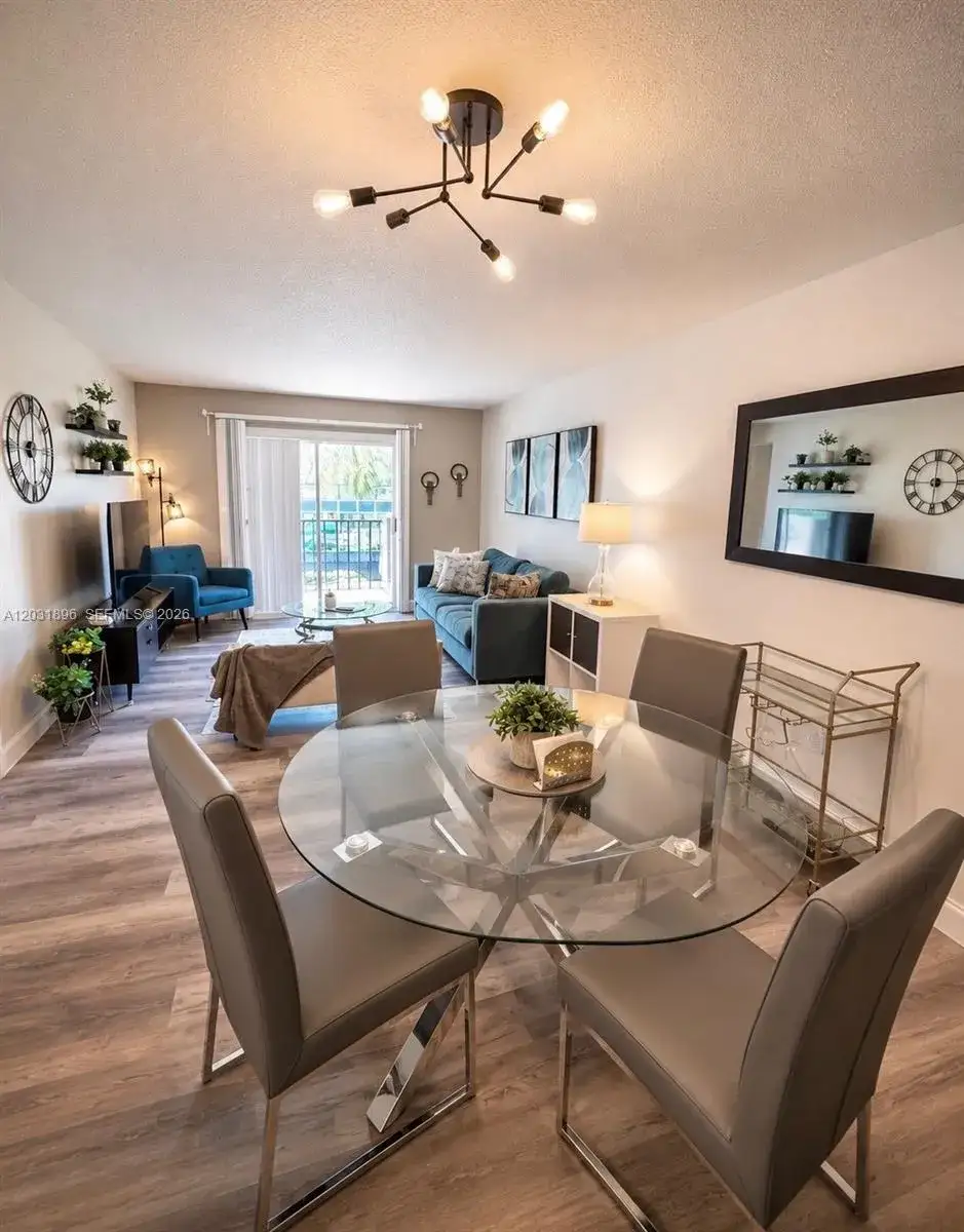 2 bedroom 2 bath Residential Lease for rent at 1150 Collins Ave # 204, Miami Beach FL 33139