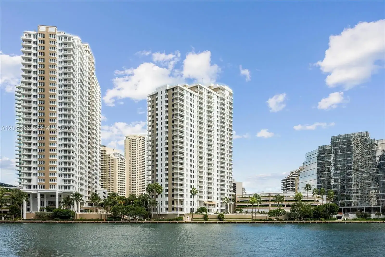 2 bedroom 2 bath Residential Lease for rent at 701 Brickell Key Blvd # 1106, Miami FL 33131