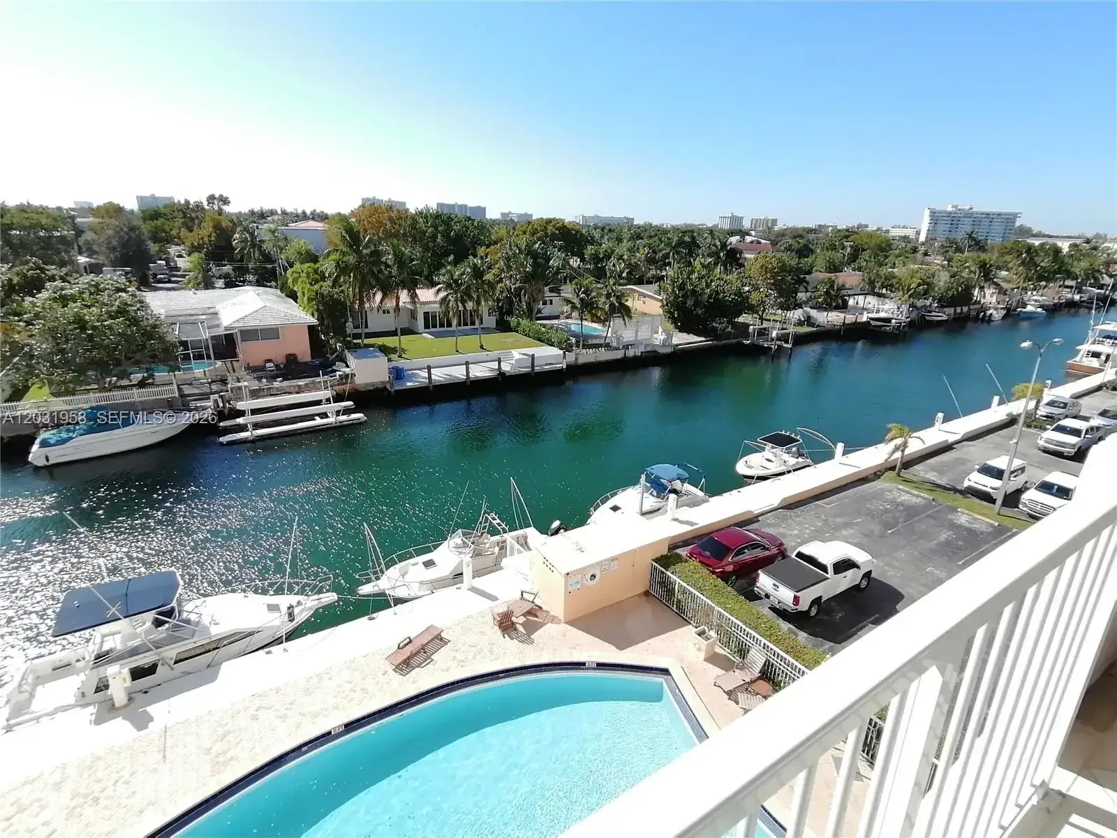 1 bedroom 1 bath Residential for sale at 2020 NE 135th St # 506, North Miami FL 33181