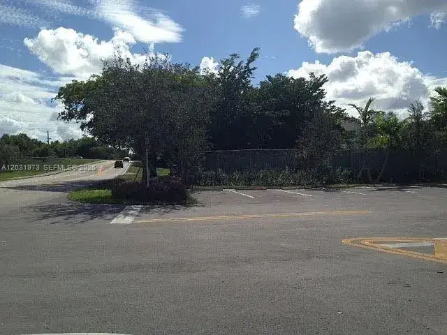 Commercial Sale for sale at 160 Sw Ave, Weston FL 33326
