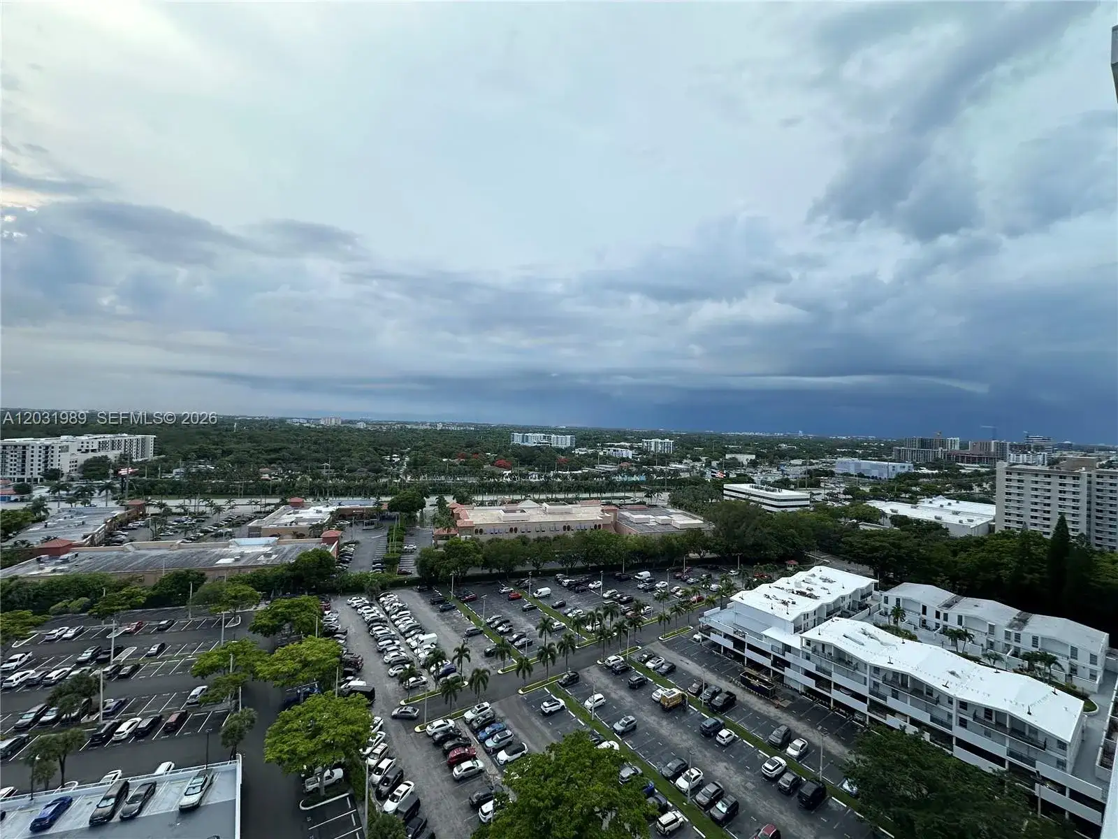 2 bedroom 2 bath Residential Lease for rent at 18051 Biscayne Blvd, Aventura FL 33160