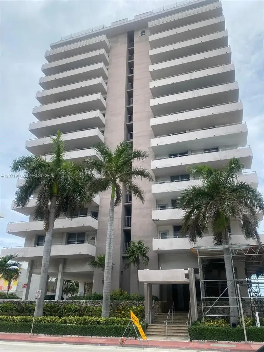 1 bedroom 2 bath Residential Lease for rent at 9225 Collins Ave # 303, Surfside FL 33154