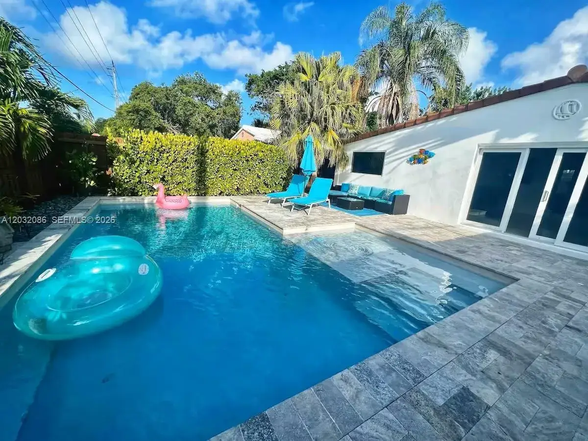 2 bedroom 1 bath Residential for sale at 1736 NE 17th St, Fort Lauderdale FL 33305