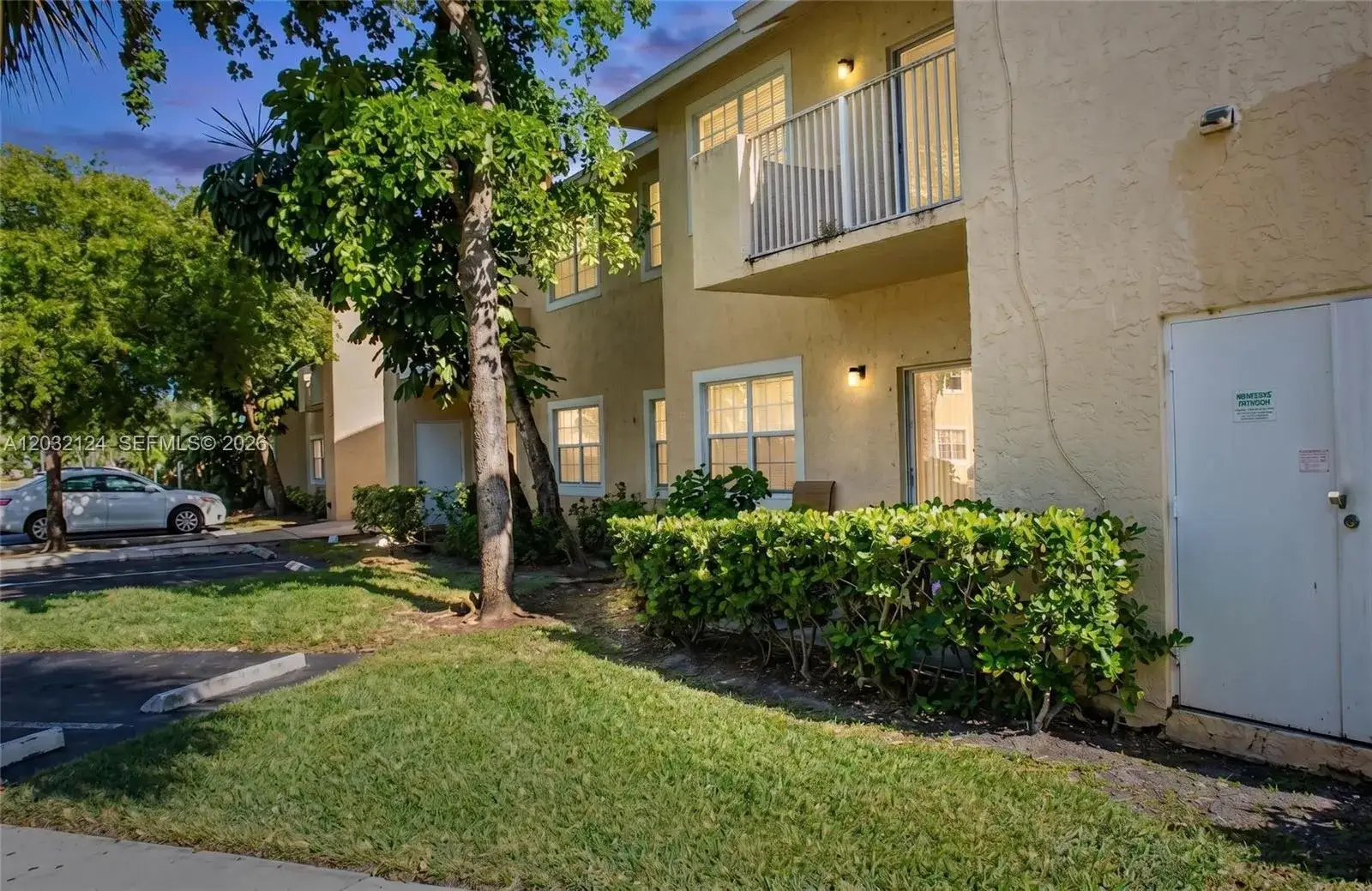 1 bedroom 1 bath Residential Lease for rent at 1701 NW 96th Ter # 1J, Pembroke Pines FL 33024