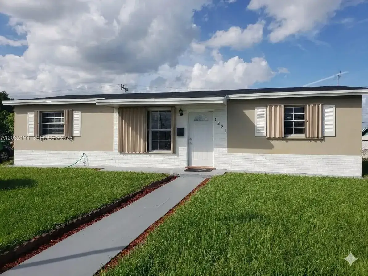 3 bedroom 2 bath Residential for sale at 1321 NW 199th St, Miami Gardens FL 33169