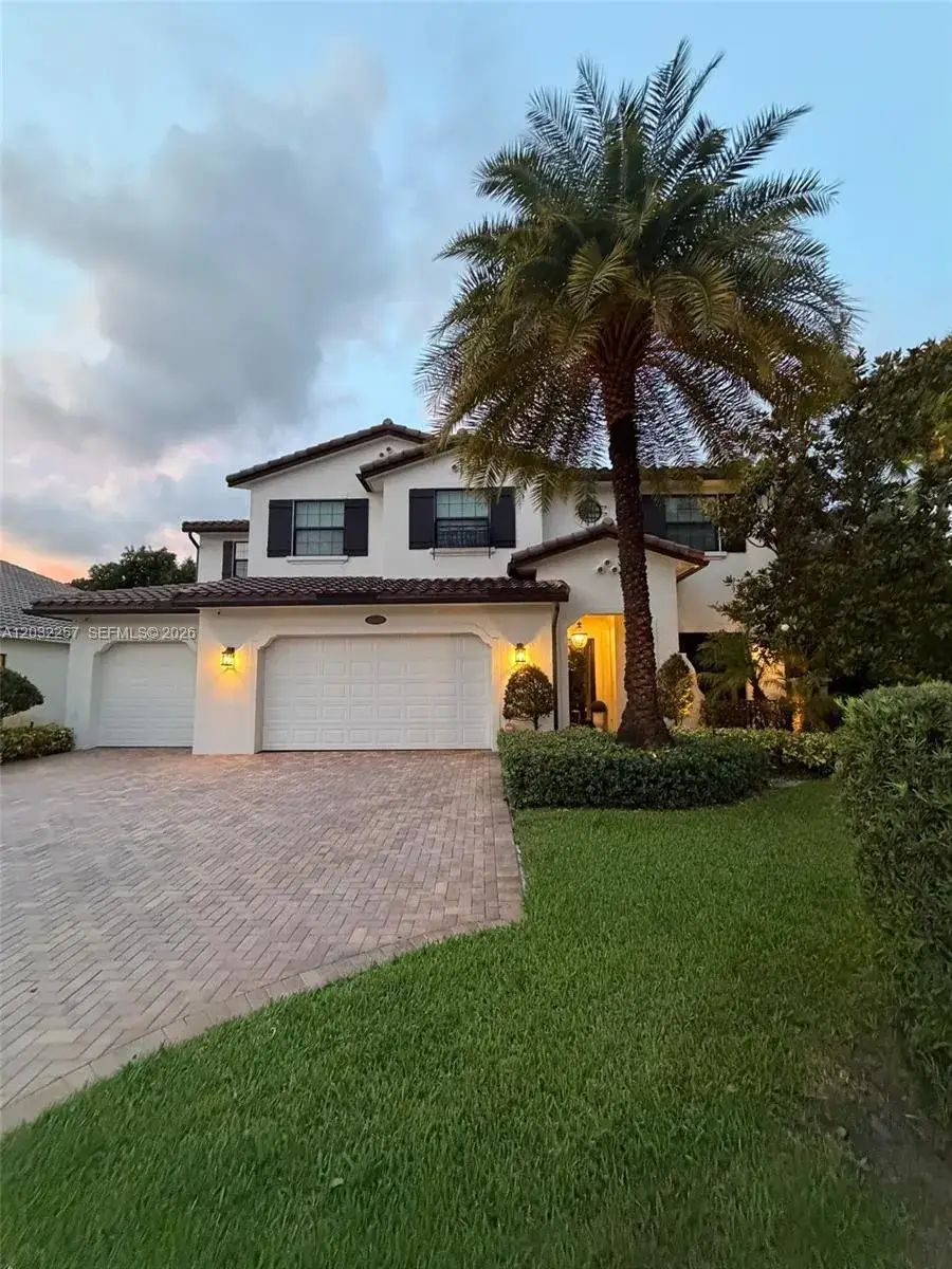 5 bedroom 4 bath Residential for sale at 10609 SW 55th St, Cooper City FL 33328
