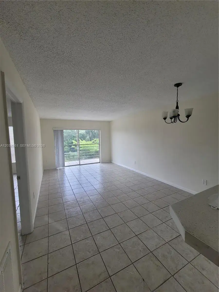 1 bedroom 1 bath Residential for sale at 2800 NW 56th Ave # E401, Lauderhill FL 33313