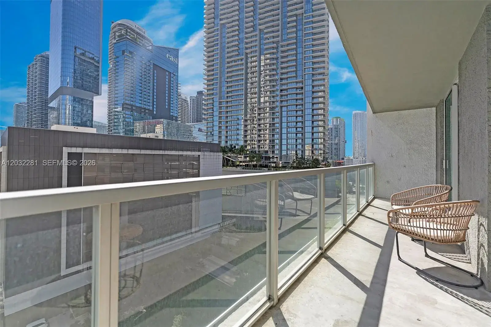 1 bedroom 1 bath Residential for sale at 55 SE 6th St # 1208, Miami FL 33131