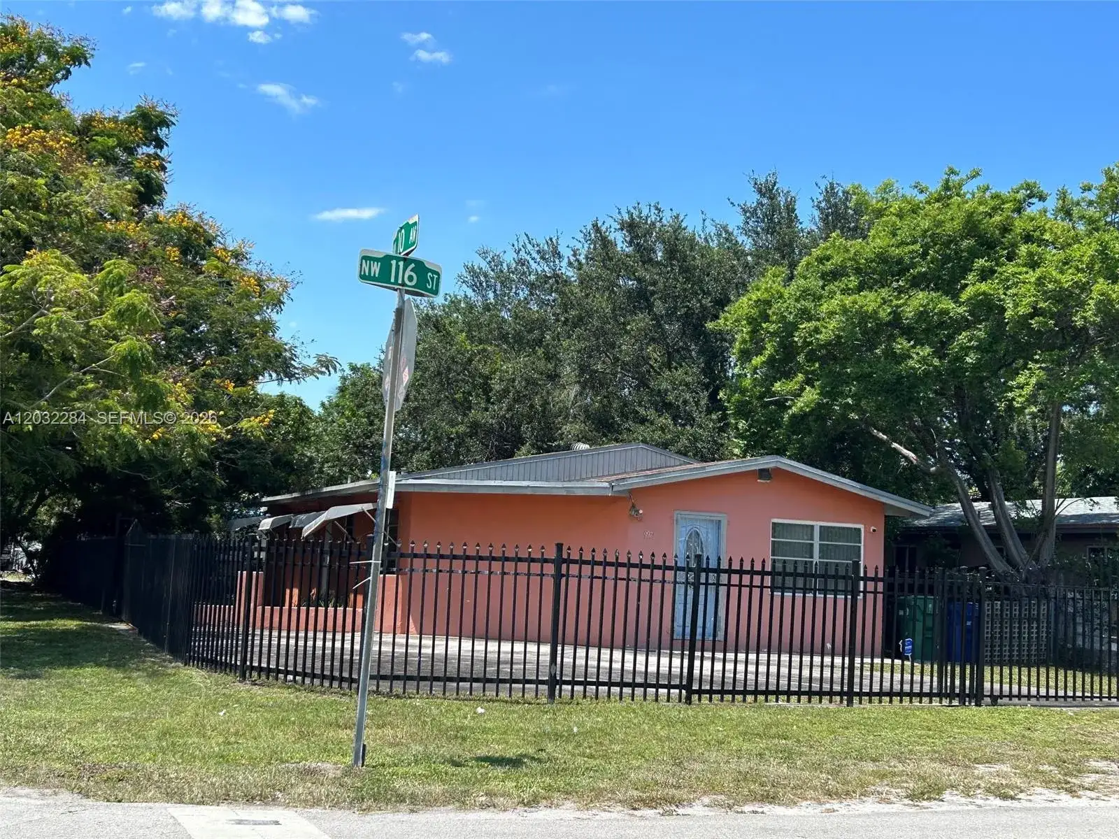 3 bedroom 1 bath Residential for sale at 997 NW 116th St, Miami FL 33168