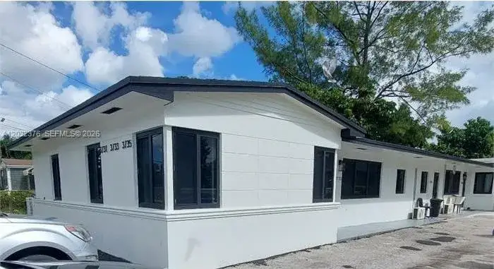 1 bedroom 1 bath Residential Lease for rent at 3735 NW 21st Ct # 3735, Miami FL 33142