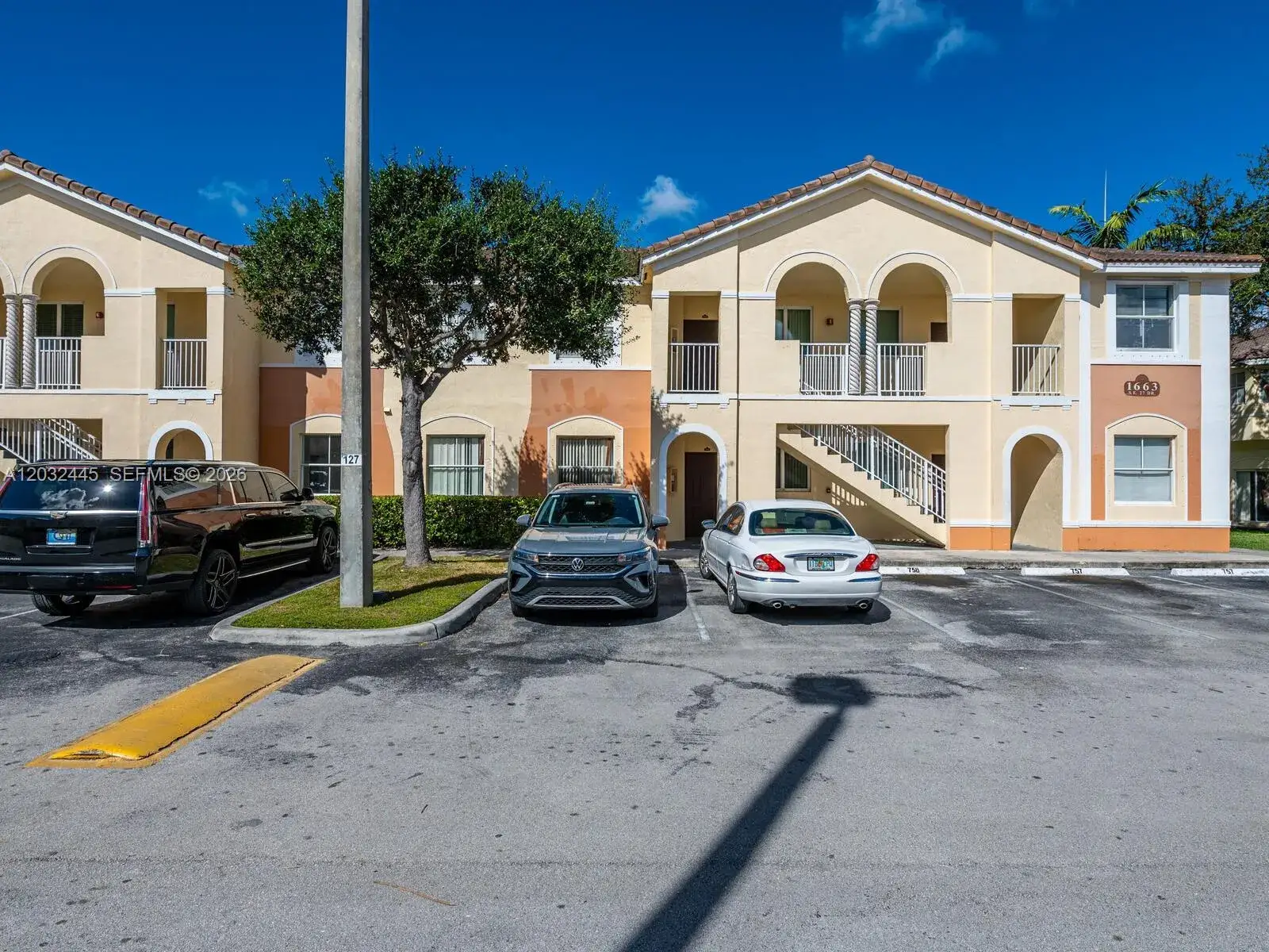 1663 SE 27th Dr # 108, Homestead FL 33035