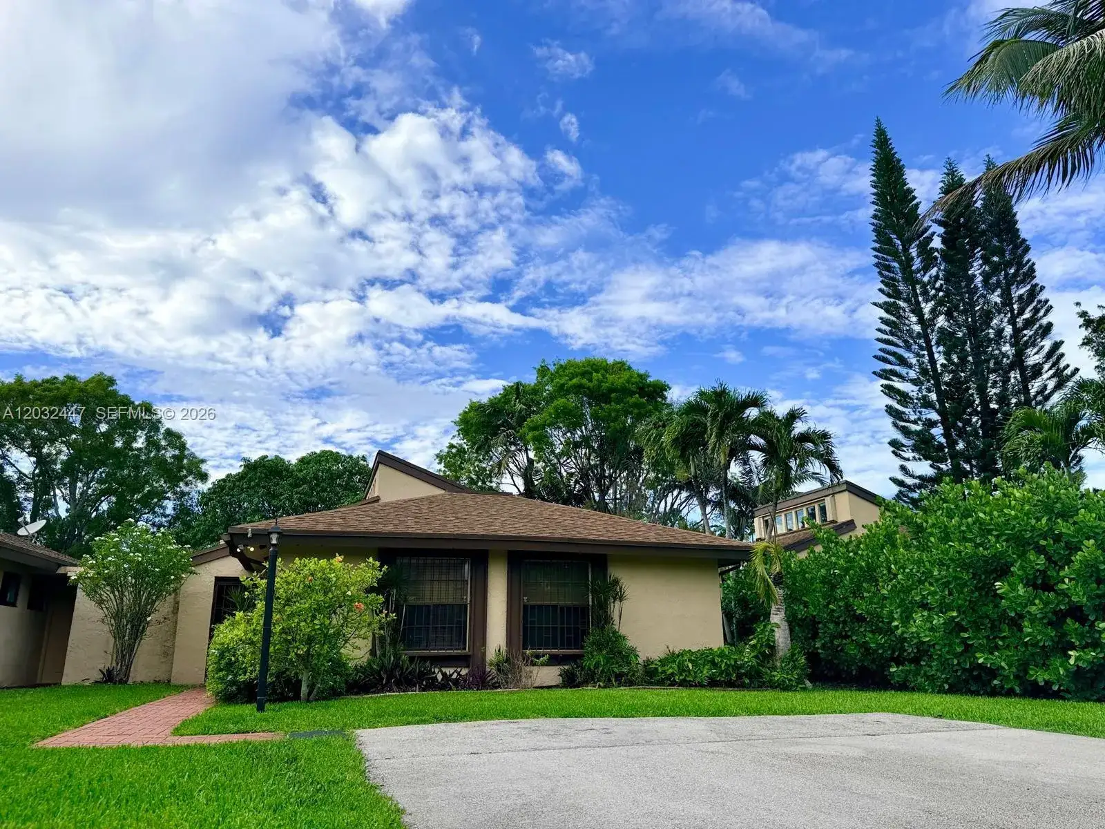 3 bedroom 2 bath Residential Lease for rent at 9119 SW 129th Ln # 0, Miami FL 33176