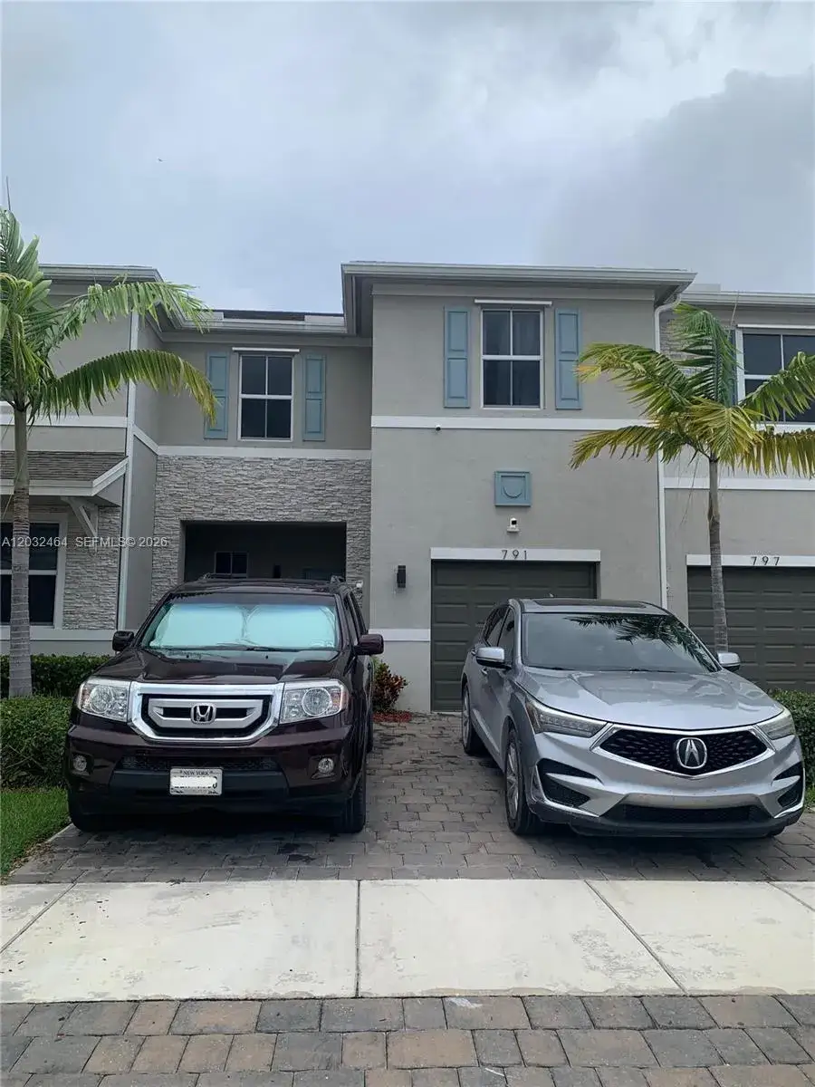 3 bedroom 2 bath Residential Lease for rent at 791 SE 18th St # 791, Homestead FL 33034