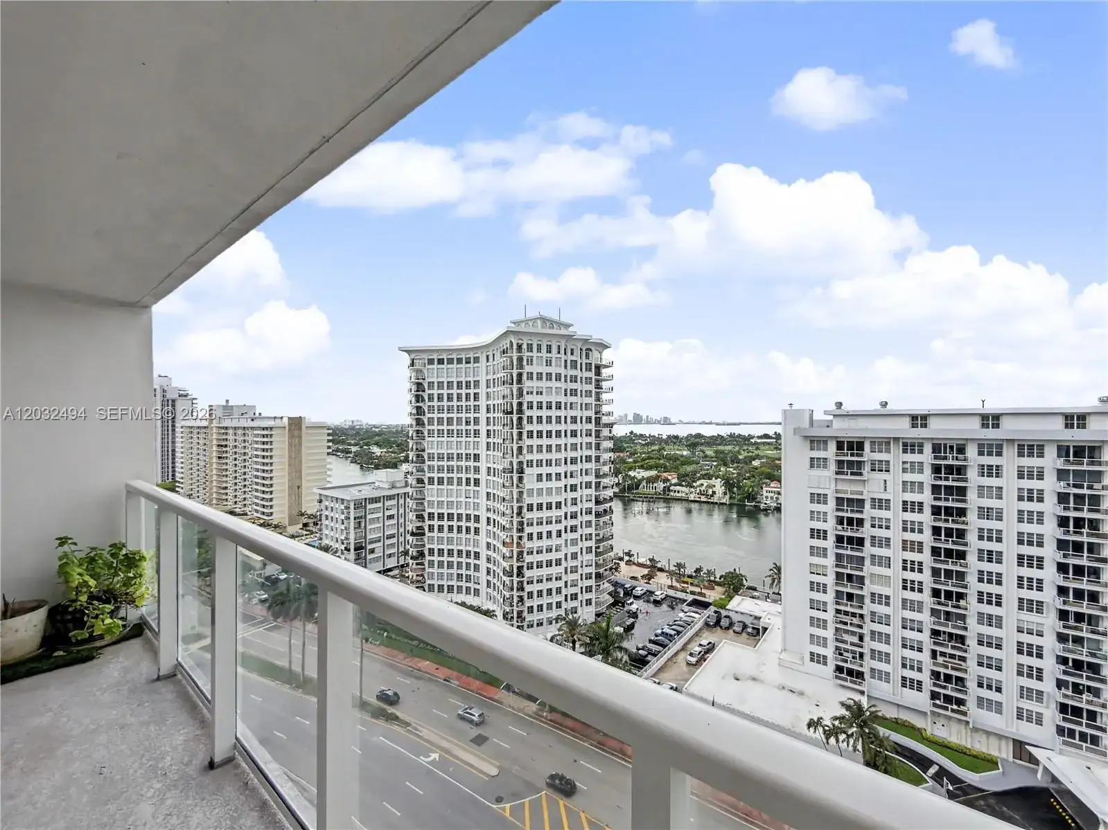 1 bedroom 2 bath Residential for sale at 5701 Collins Ave # 1711, Miami Beach FL 33140