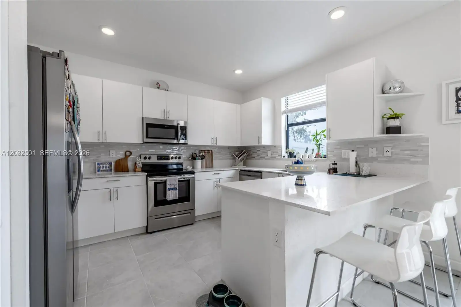 3 bedroom 2 bath Residential for sale at 561 NW 204th St, Miami Gardens FL 33169