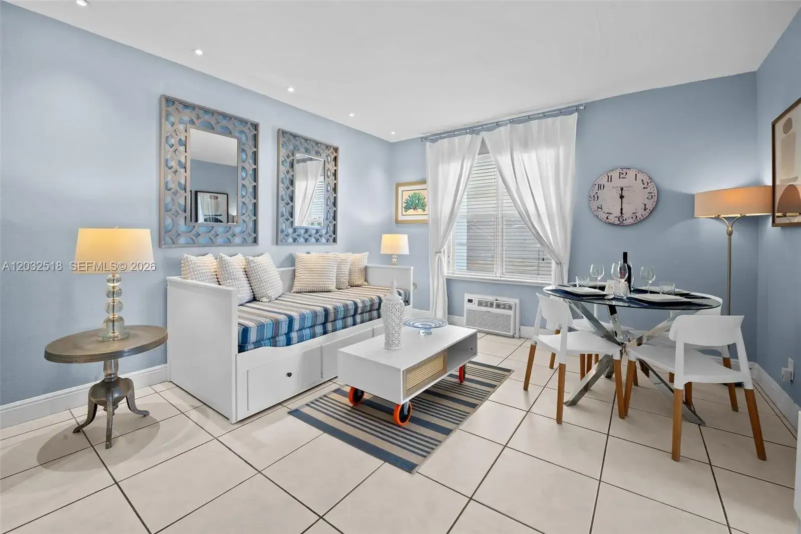 1 bedroom 1 bath Residential for sale at 3030 Collins Ave # 4E, Miami Beach FL 33140