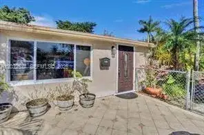 3 bedroom 2 bath Residential Lease for rent at 2199 NE 182nd St # 1, North Miami Beach FL 33162