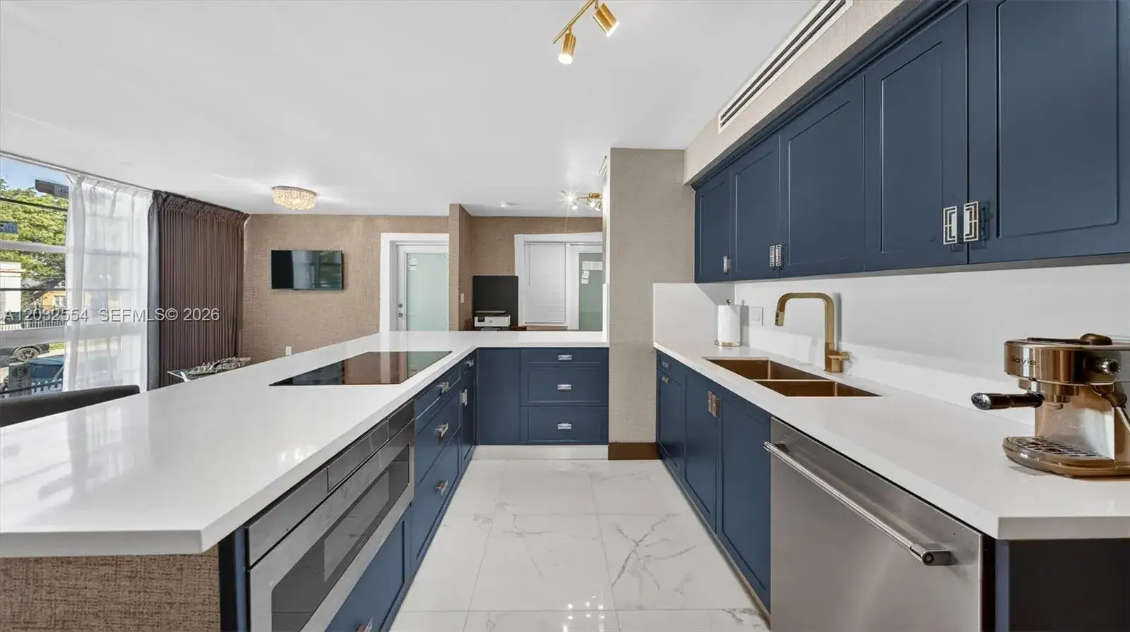 1 bedroom 1 bath Residential for sale at 1400 Pennsylvania Ave # 11, Miami Beach FL 33139