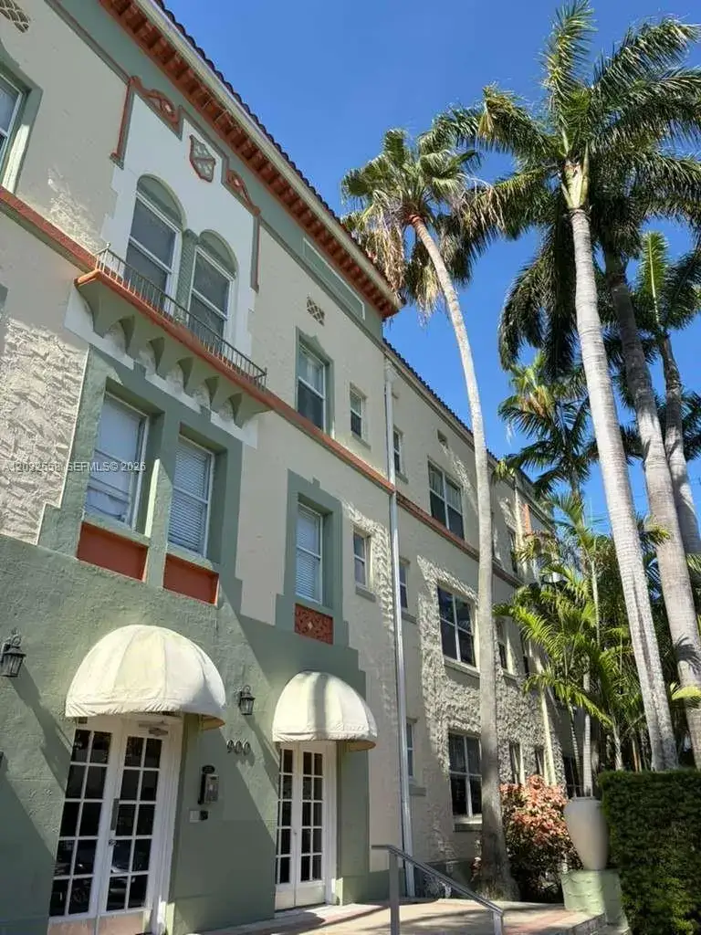 1 bath Residential Lease for rent at 900 16th St # 301, Miami Beach FL 33139