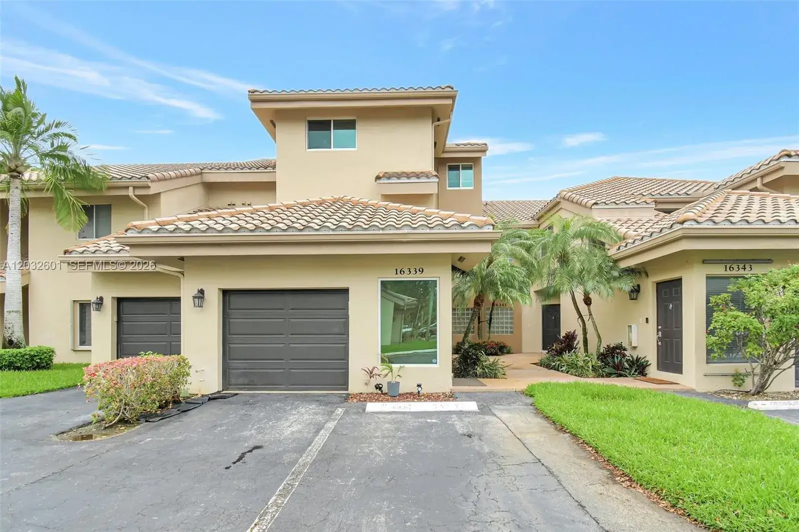 4 bedroom 3 bath Residential Lease for rent at 16339 Malibu Dr # 22, Weston FL 33326