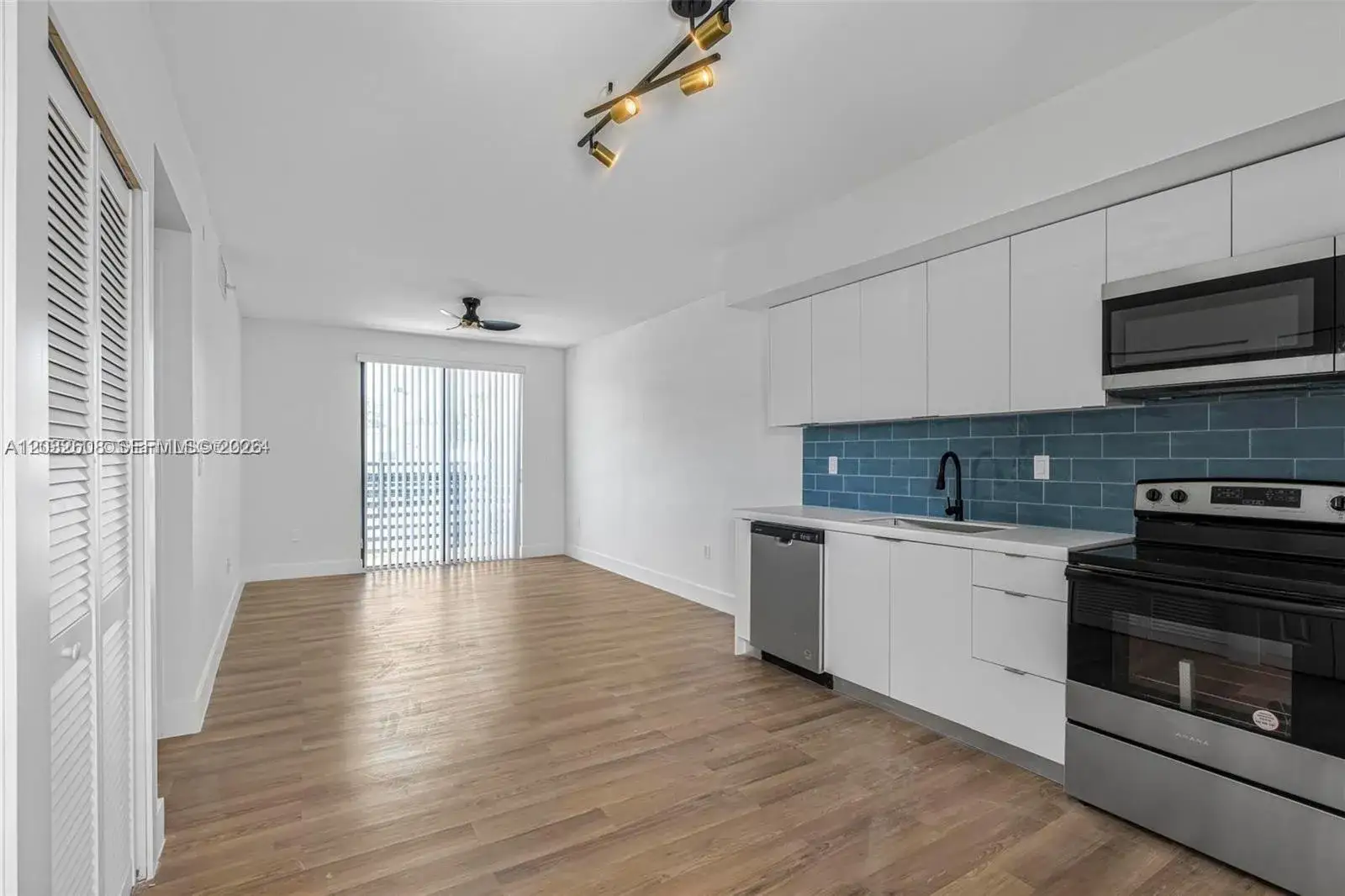 2 bedroom 2 bath Residential Lease for rent at 16955 SW 100th Ave # 1, Miami FL 33157