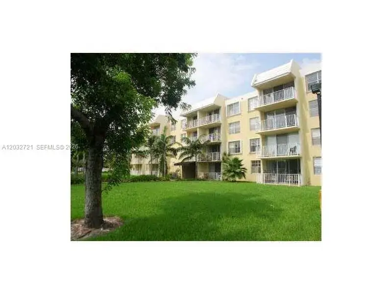 1 bedroom 1 bath Residential Lease for rent at 13100 SW 92nd Ave, Miami FL 33176