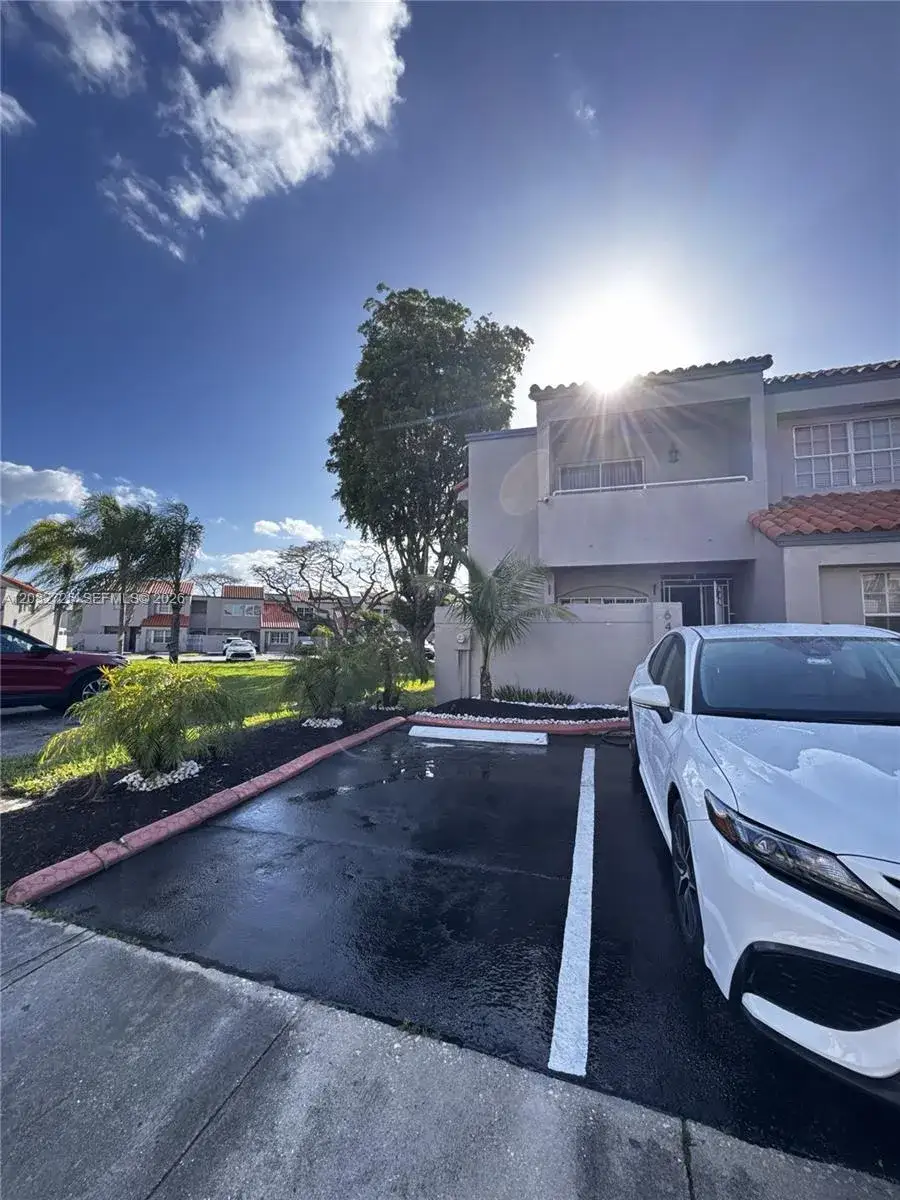 3 bedroom 2 bath Residential Lease for rent at 6475 SW 129th Ave, Miami FL 33183