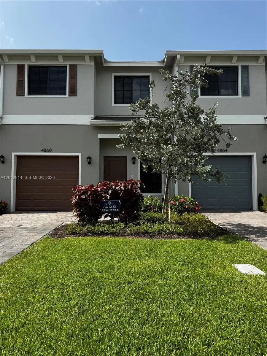 4 bedroom 3 bath Residential Lease for rent at 4860 Dillion St # 4860, Lake Worth FL 33463