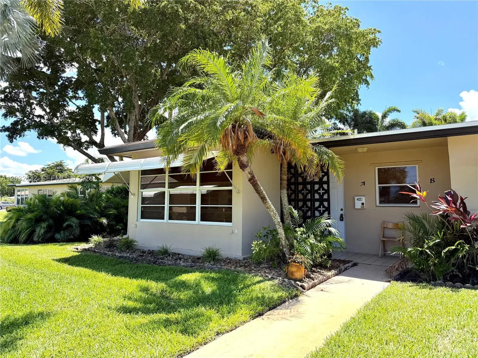 2 bedroom 2 bath Residential for sale at 1042 North Dr # A, Delray Beach FL 33445