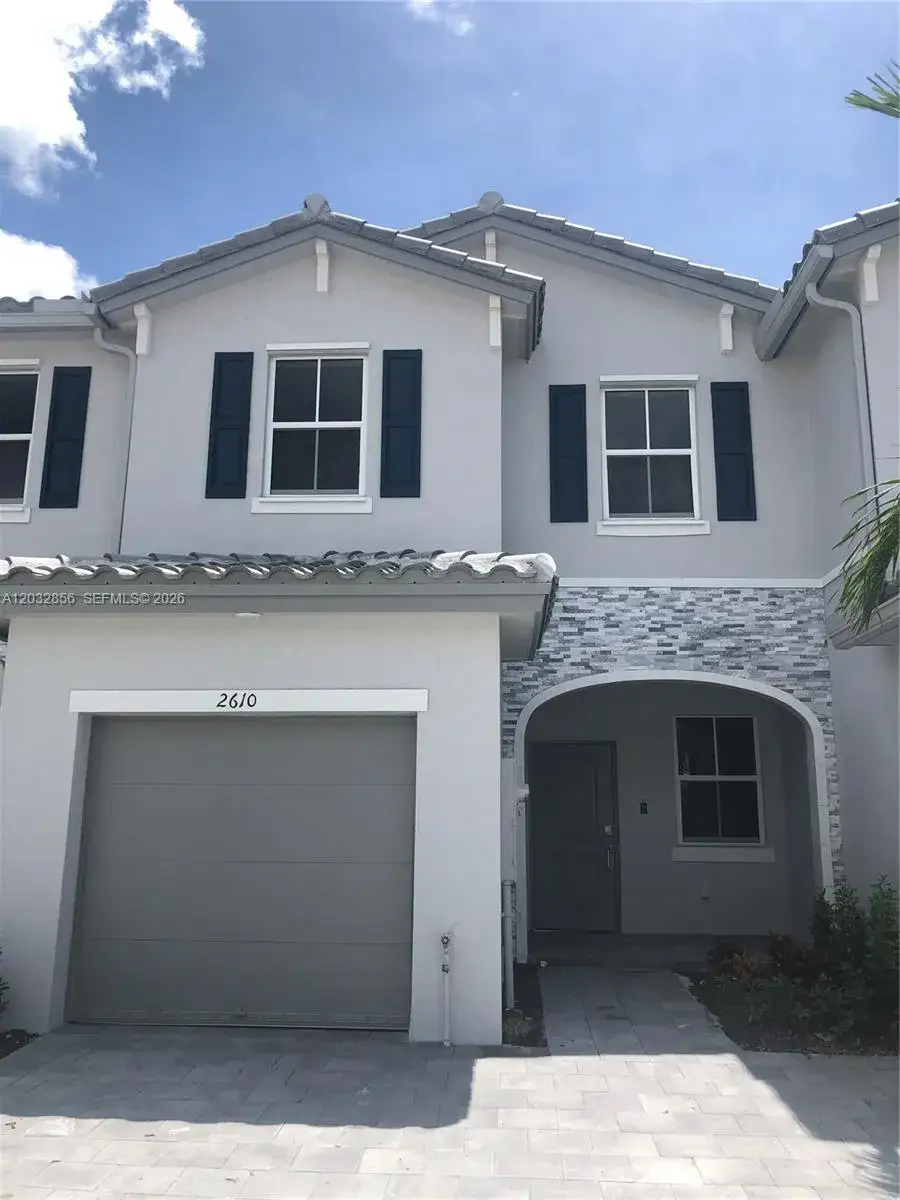 3 bedroom 2 bath Residential for sale at 2610 SE 13th St, Homestead FL 33035