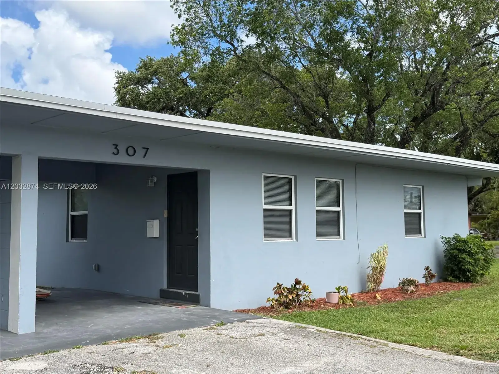 1 bedroom 1 bath Residential Lease for rent at 307 NW 12th Ave # 2, Fort Lauderdale FL 33311