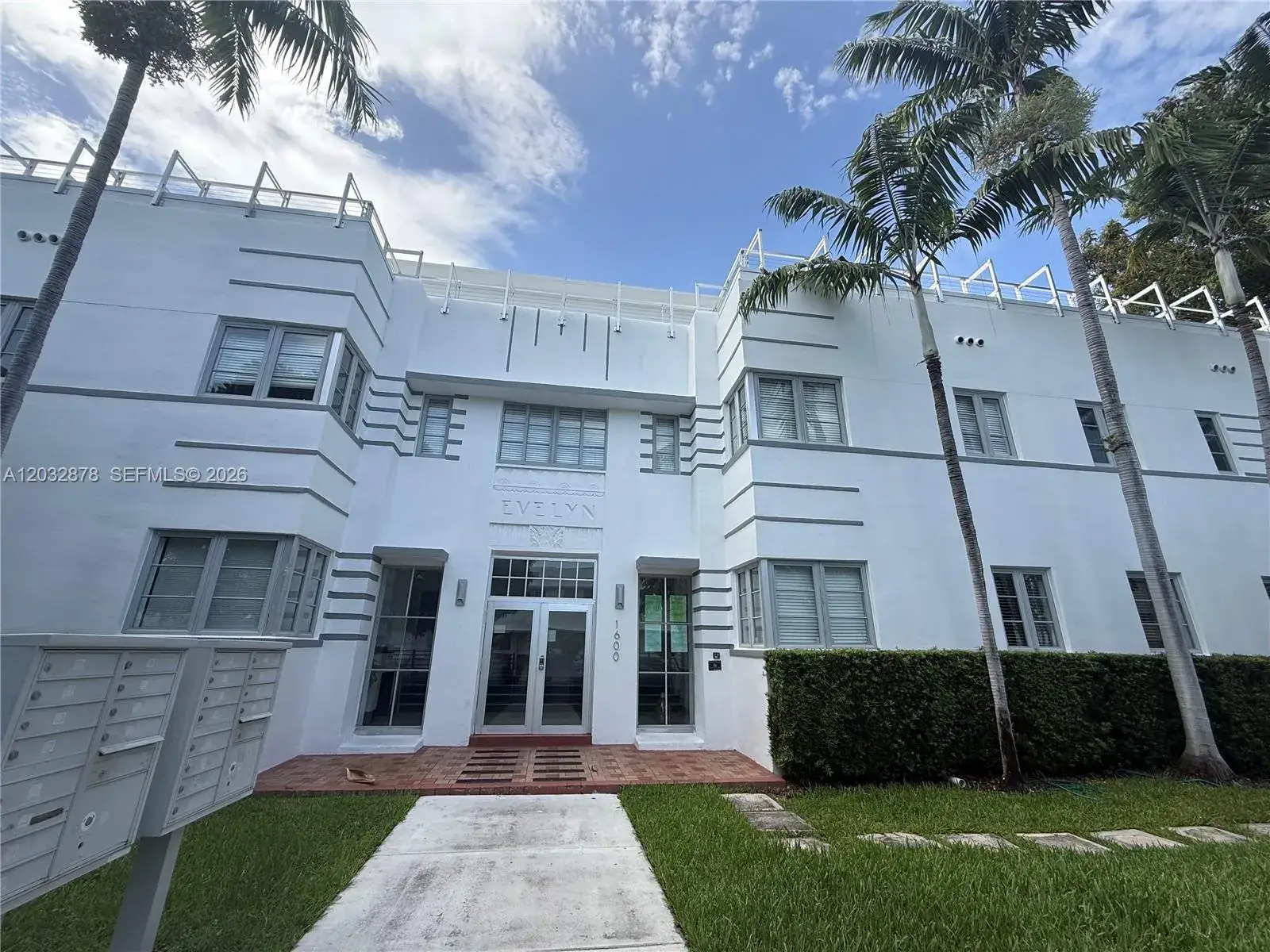 1 bedroom 1 bath Residential Lease for rent at 1600 Euclid Ave # 102, Miami Beach FL 33139