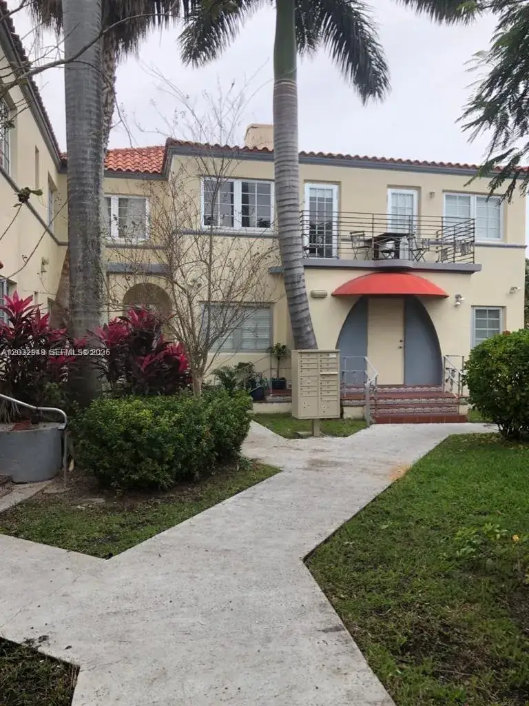 1 bedroom 1 bath Residential Lease for rent at 1450 Meridian Ave # 104, Miami Beach FL 33139