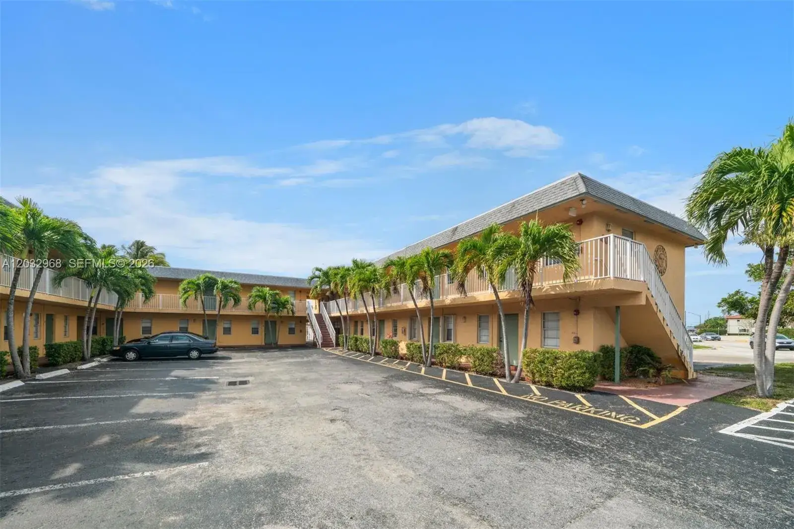 4081 N Dixie Hwy # 27, Oakland Park FL 33334