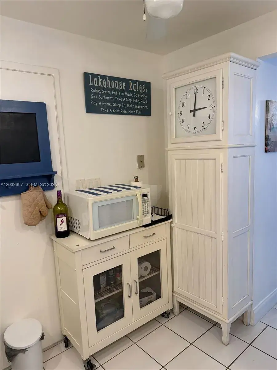 2 bedroom 2 bath Residential Lease for rent at 1913 S Ocean Dr # 405, Hallandale Beach FL 33009