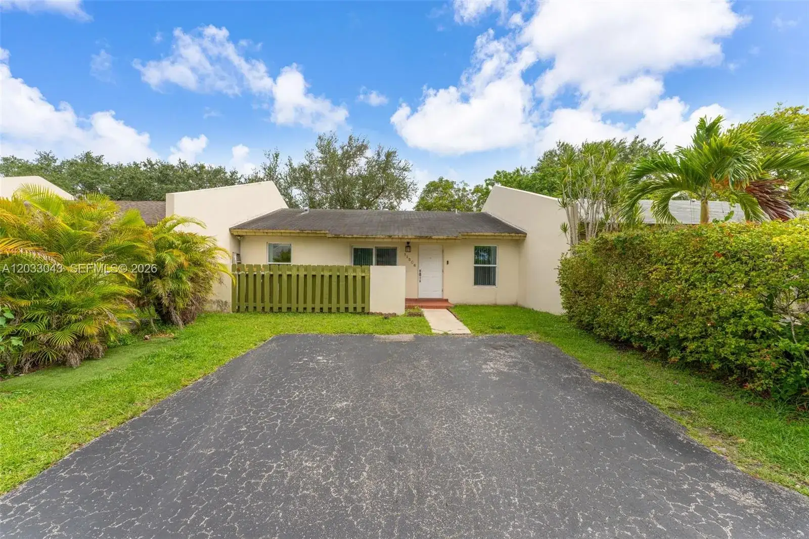 3 bedroom 1 bath Residential for sale at 11506 SW 124th Pl # 11506, Miami FL 33186
