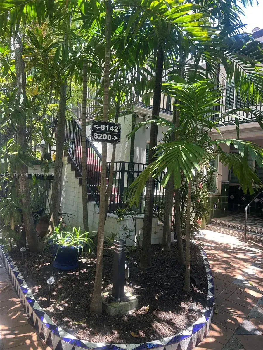 1 bedroom 1 bath Residential Lease for rent at 8200 Byron Ave # 4, Miami Beach FL 33141