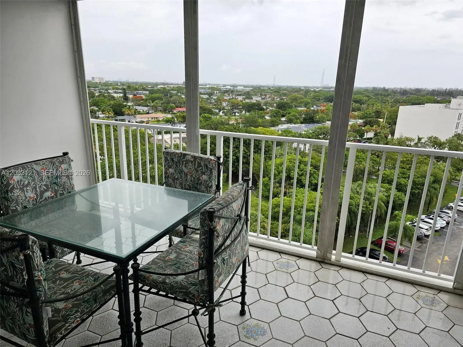 2 bedroom 2 bath Residential for sale at 3850 Washington St # 1011, Hollywood FL 33021