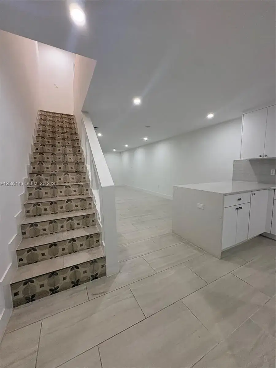 2 bedroom 2 bath Residential Lease for rent at 15430 SW 74th Cir Ct # 501, Miami FL 33193