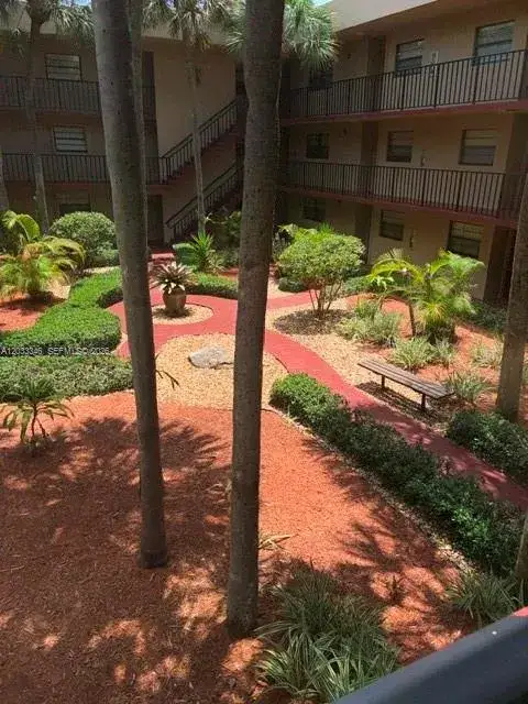 2 bedroom 2 bath Residential for sale at 10845 SW 112th Ave, Miami FL 33176