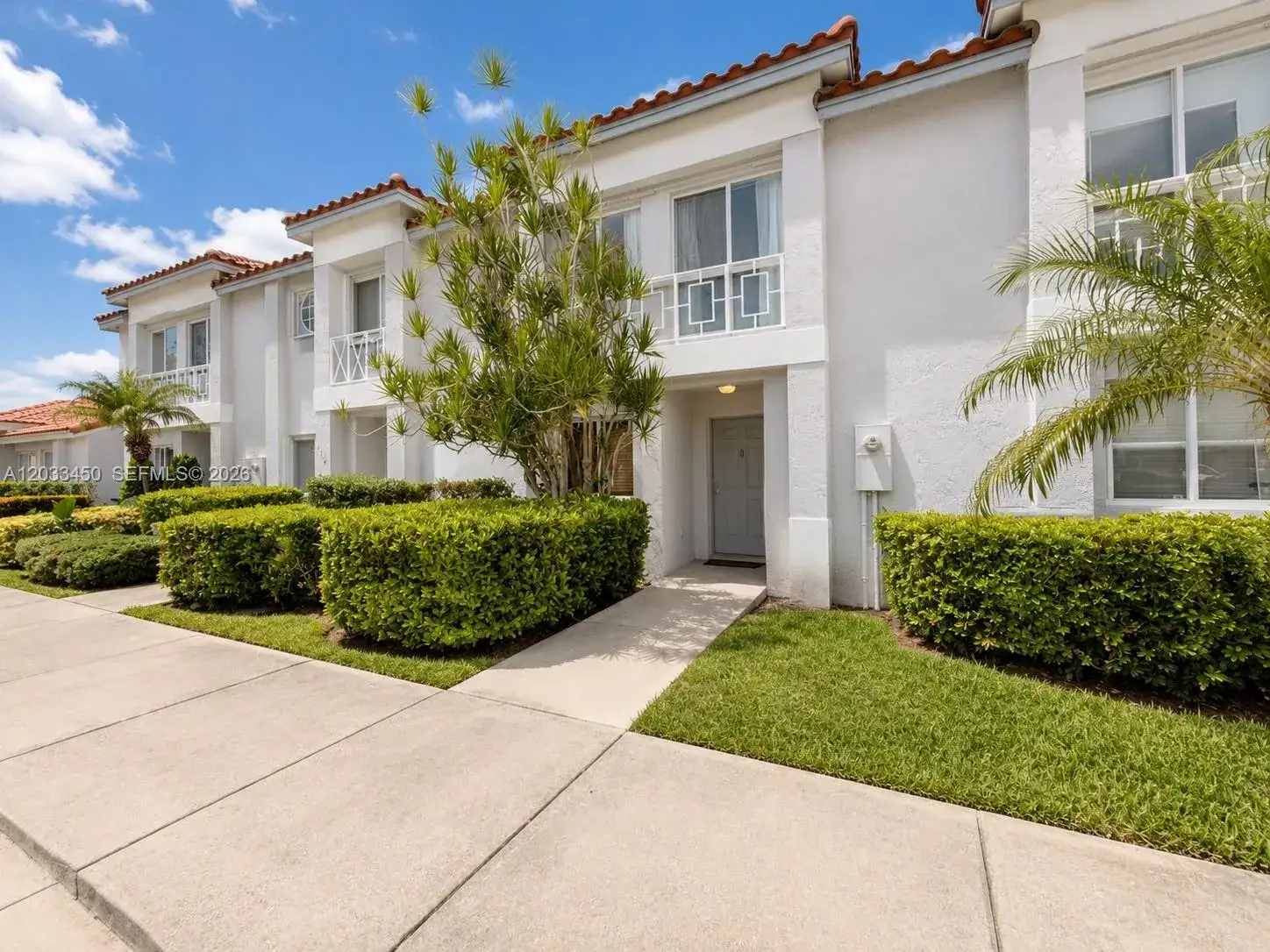3 bedroom 2 bath Residential for sale at 532 NW 208th Ter, Pembroke Pines FL 33029